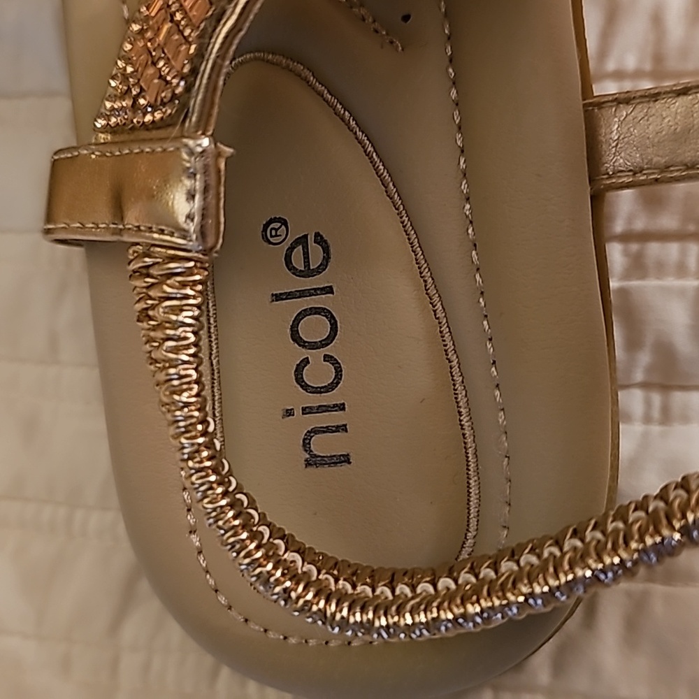 Sandals - Picture 6 of 7